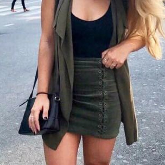 Dresses & Skirts - Lace up skirt